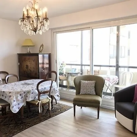 Apartment Saint Charles